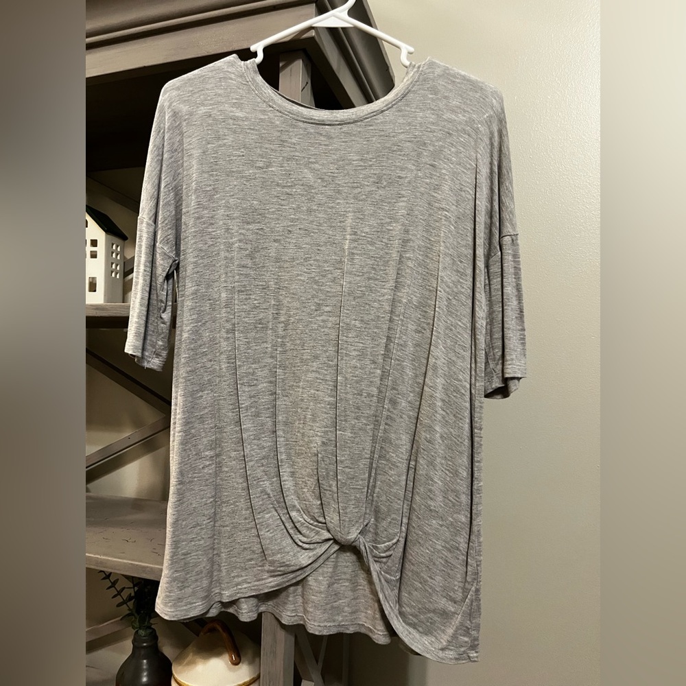 Knot front gray tee size small